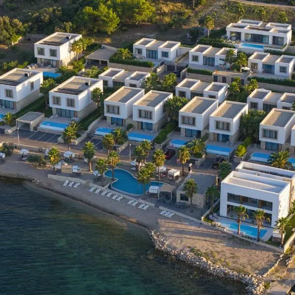 The Palms Resort by Irundo โรงแรมในคอน