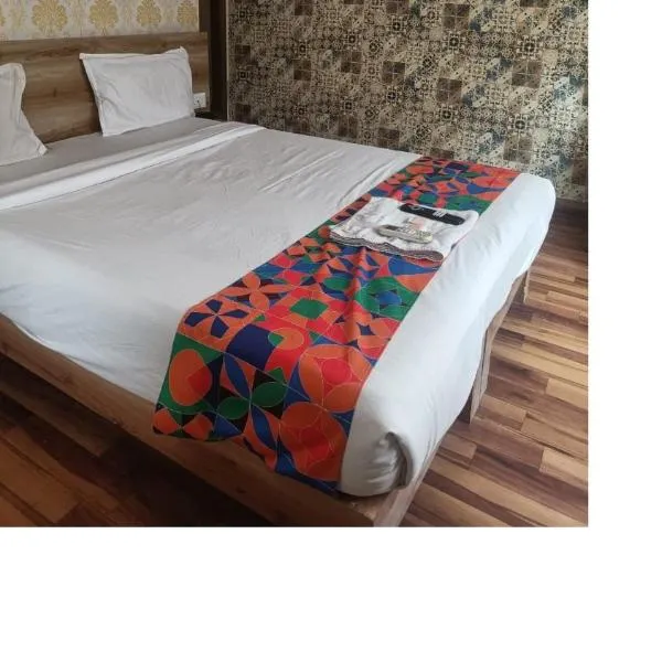 Hotel Tan Square Inn Lodge, hotel sa Pune