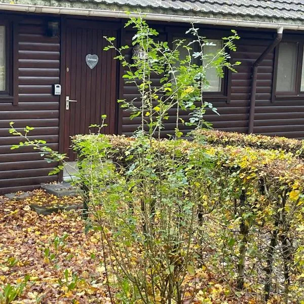 Rust en natuur in het hart van de Ardennen، فندق في ريندو