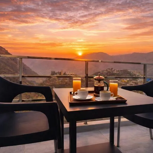 Hollywood Spring Resort, Mussoorie - #Scenic Mountain View #Parking #Restaurant #Balcony #Top Rated #Most Awarded #Spacious Rooms #Guest Preferred, готель у місті Масурі