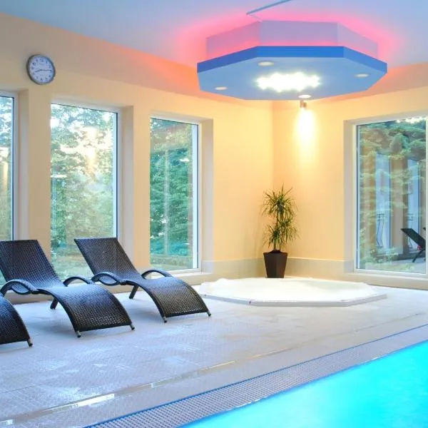 Pensjonat Szajna Spa โรงแรมในOdrzechowa