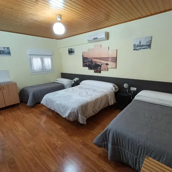 Habitación independiente en Casa Rural Javier โรงแรมในValmuel