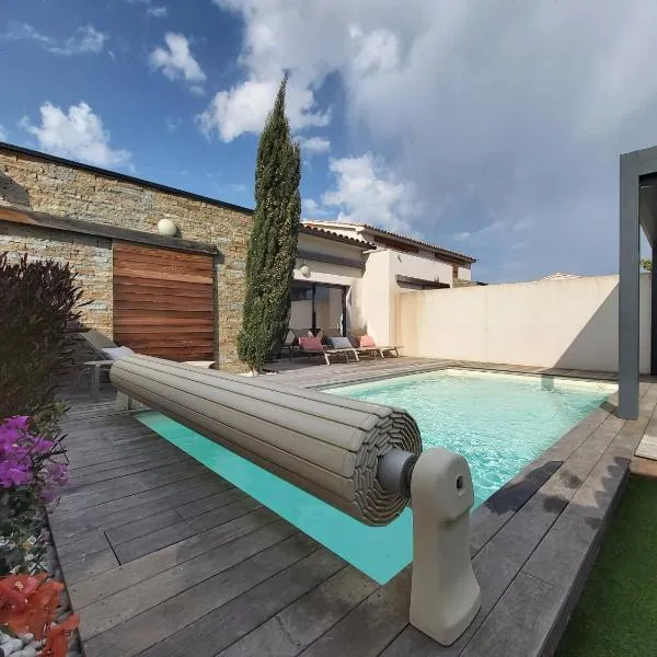 Villa HOME HOLIDAY à Cala Rossa, מלון בLecci