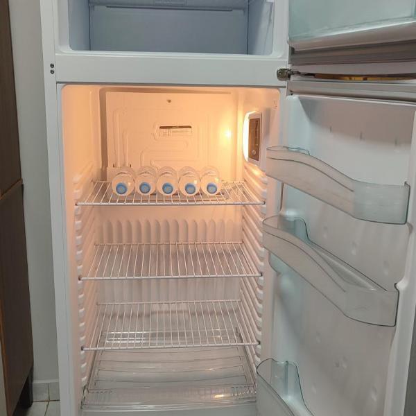 Quarto Casal Com AR Condicionado e Banheiro Privativo - Foto 5
