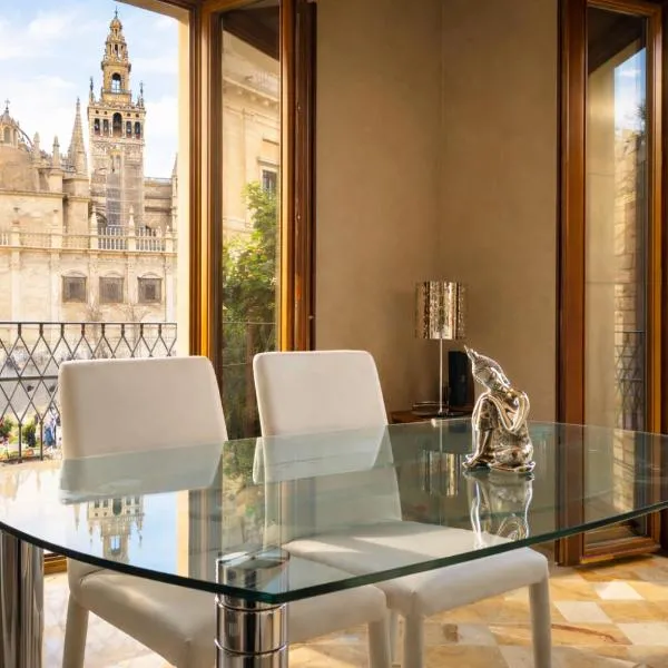 Luxury Apartment with views to Alcazar, Cathedral and Giralda.、セビリアのホテル