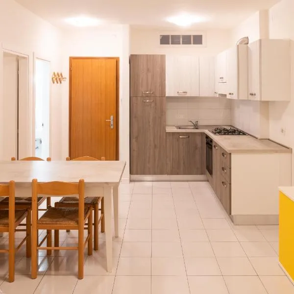 Appartamento Vista Mare con Piscina Lignano Sabbiadoro MV9, hotel em Lignano Sabbiadoro