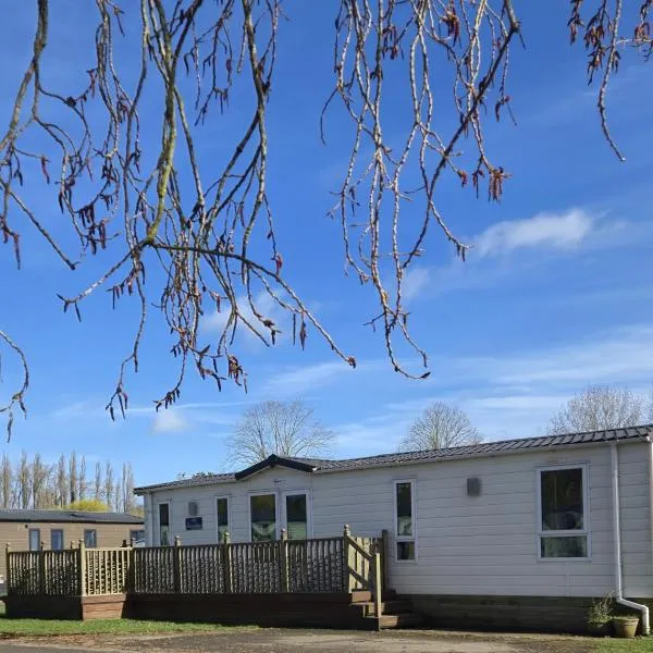 Parkview Billing Aquadrome، فندق في Great Billing