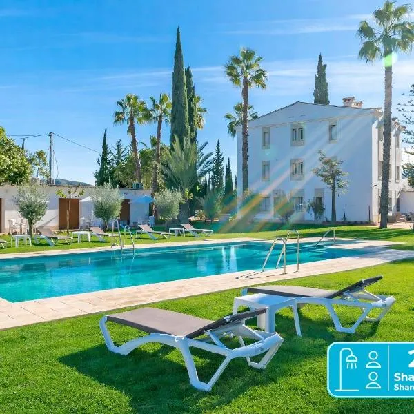 Cubo's NAZ Country Resort, hotel in Alhaurín el Grande