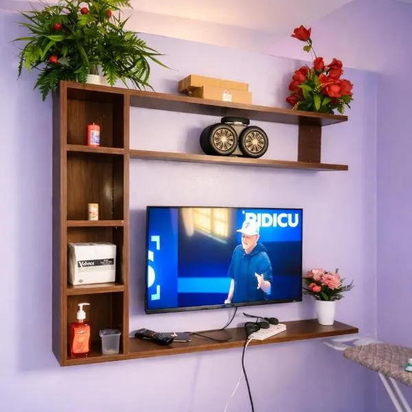 Rose Gardens, hotel u Kitaleu