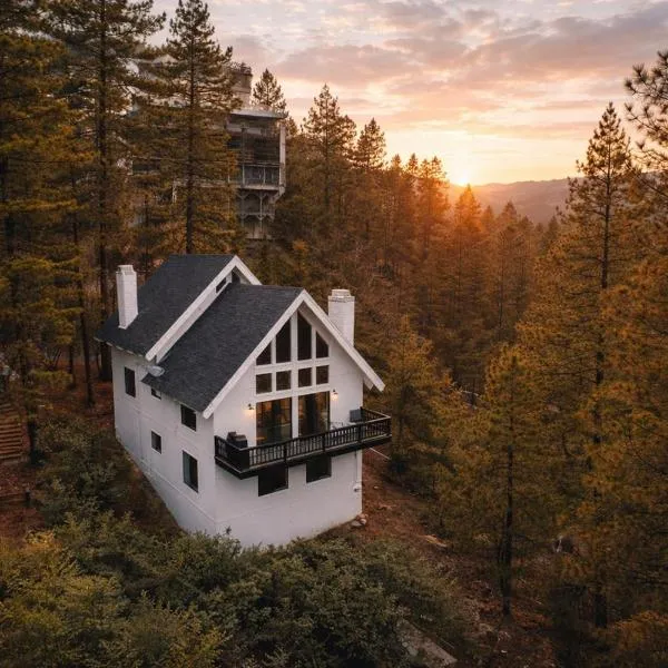 Brentwood Haus, hotel di Lake Arrowhead