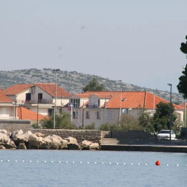 Apartment Grgas-Tucilo, hotel in Zablaće