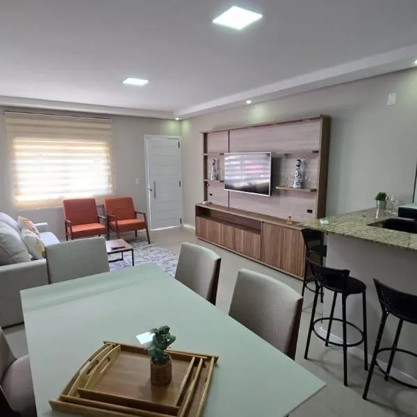 Casa de 2 quartos, moderna, garagem para 2 carros, hotel u gradu Santana do Livramento