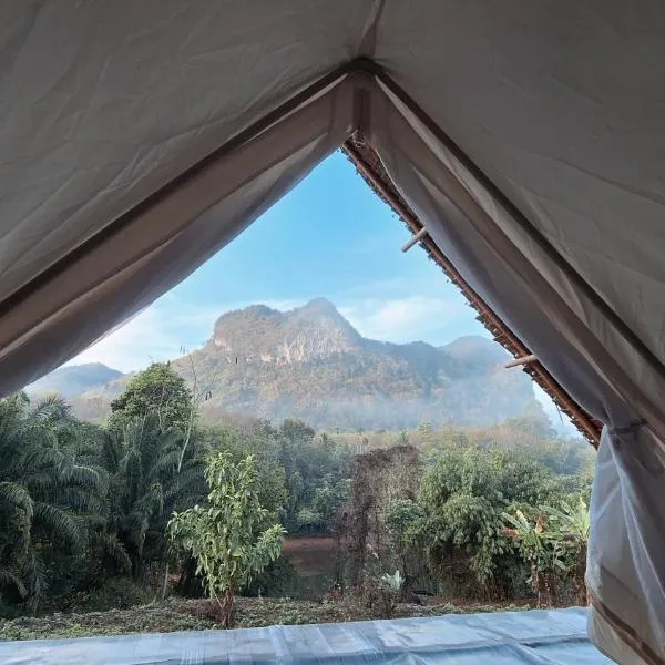 ขุนเขาฟาร์มสเตย์ KhunKhao Mountain Farmstay, Hotel in Ban Pha Saeng Lang