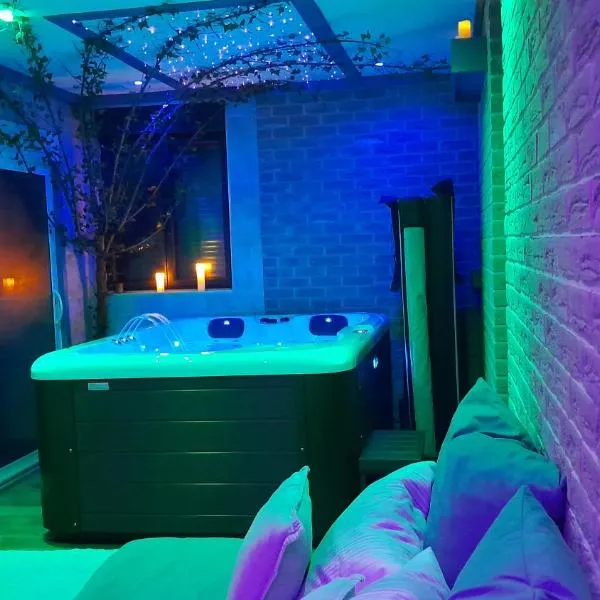 Fraisier, love room Valenciennes avec SPA privatif, hotel di Quérénaing