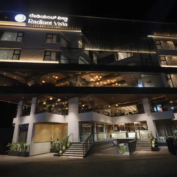 Hotel Radiant Vista: Hubli şehrinde bir otel