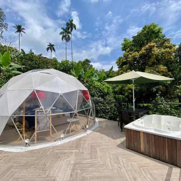 GLAMPING EL PARAÍSO, hotell i Sasaima