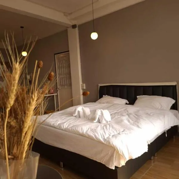 Chao phaya house Near Asiatique: Bangkok'ta bir otel