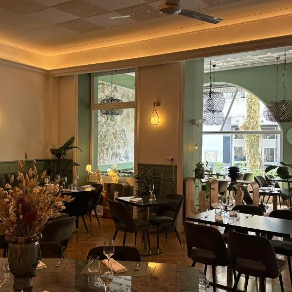 Logis Hôtel Restaurant Grand Hôtel de Lyon, hotel a Vals-les-Bains