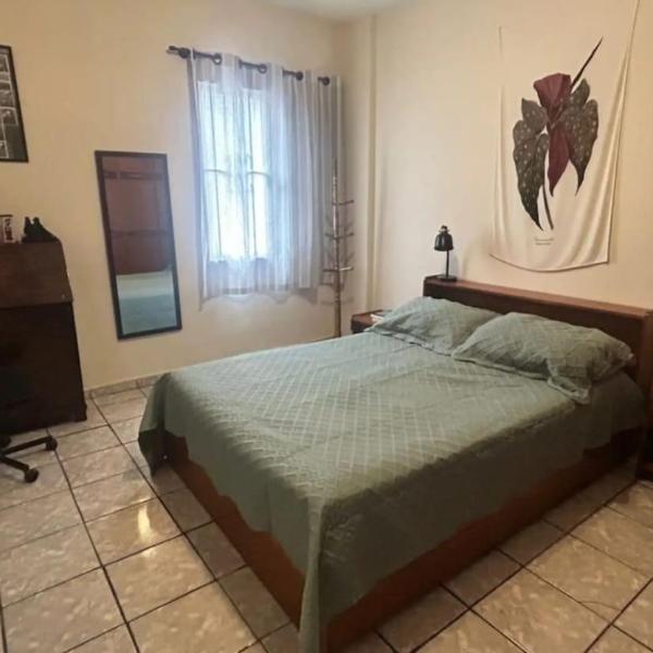 Quarto feminimo em SP - próximo Congonhas, ExpoSp e Autódromo Interlagos