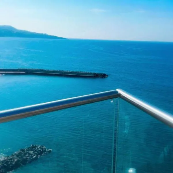 The Cave On The Sea โรงแรมในเมตา