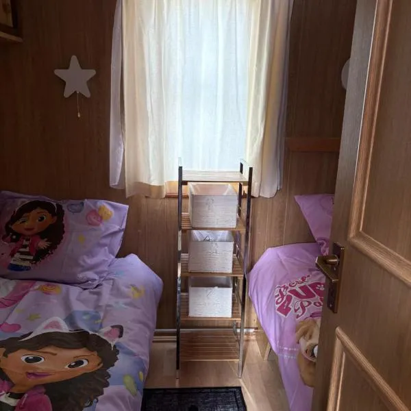 Viesnīca Mobile home Le paradis dans la nature pilsētā Burga-Senpjēre
