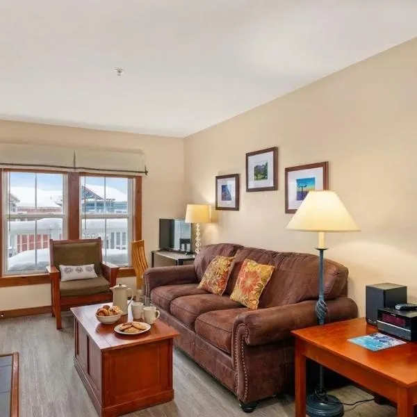 No Resort Fee Ski-InOut Hot Tub Pool View Balcony Sleeps 4, hotel a Snowshoe
