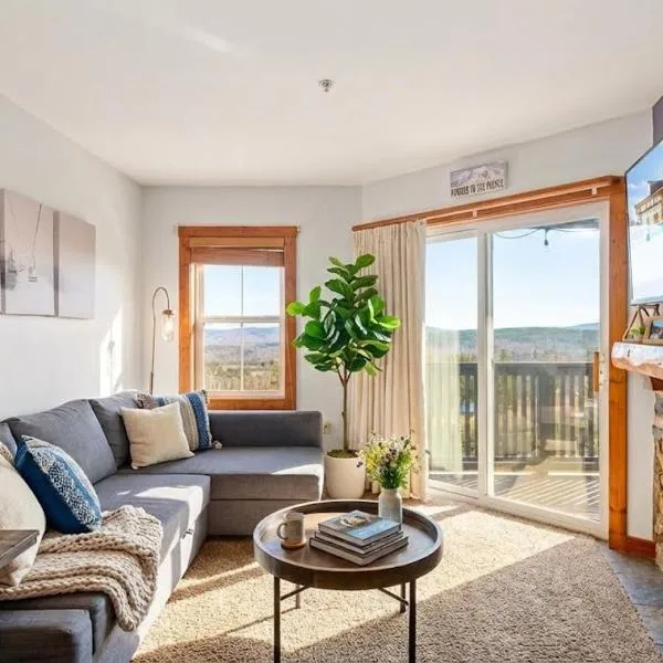 HH 207 Ski-InOut Sunrise Views Village Steps Sleeps 4, hotel din Snowshoe