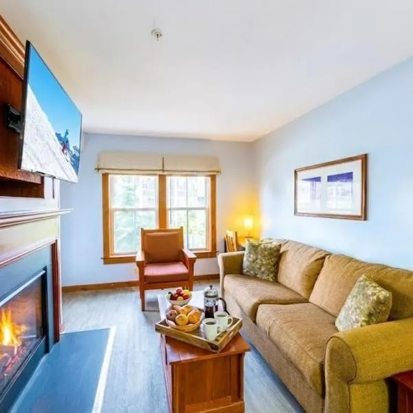 Lux Stay USA Pool view Crest Ski-inout Hot Tub AS241, hotel a Snowshoe