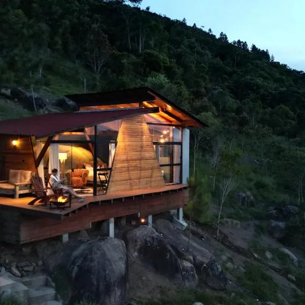 Vale dos Saltos Cabanas, hotel v destinaci Tijucas