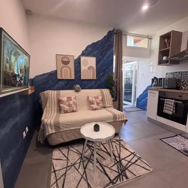 Studio Rénové tout équipé au calme proche des commerces: Briord şehrinde bir otel