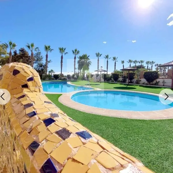 Beachfront apartment, hotelli kohteessa Oropesa del Mar