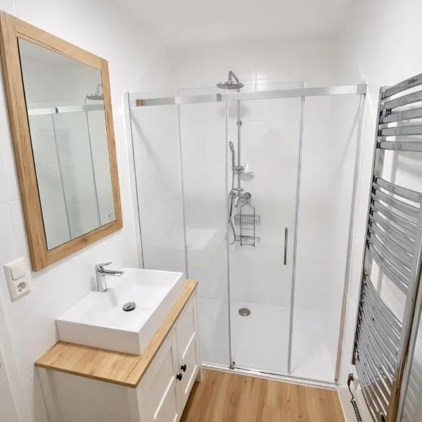 Family Apartment near Mölltaler Gletscher 2, hotell sihtkohas Flattach