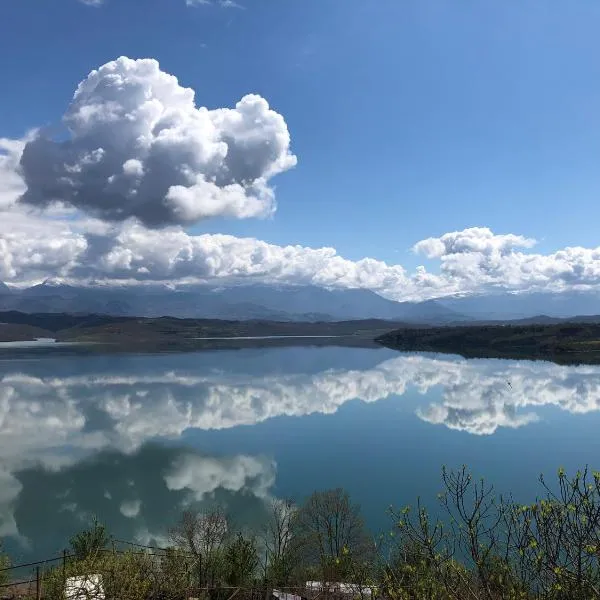 Ulëz में, होटल Ulza Lake Escape
