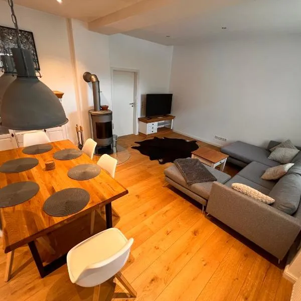 Große, zentrale Wohnung in Bielefeld, hotel en Bielefeld