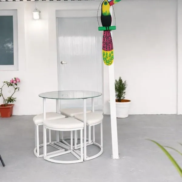 Black & White Comfort Studio, ξενοδοχείο στο Σαν Χουάν