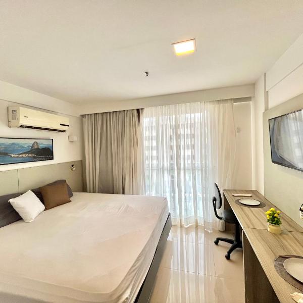 Flat confortável em Imbetiba com piscina e academia