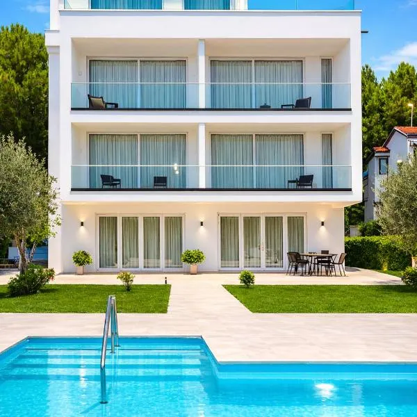 Vila Eva, hotel u gradu Golem