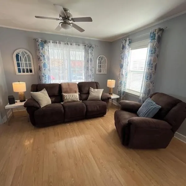 Hearth and Bay private entire home, hotel a Dalhousie