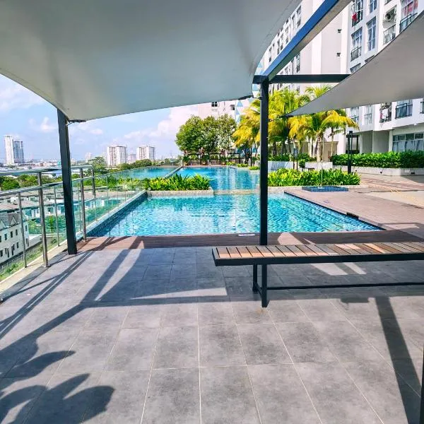 WhiteSpace Haven at Bandar Seri Alam with Netflix and 2 Bedroom, Hotel in Masai