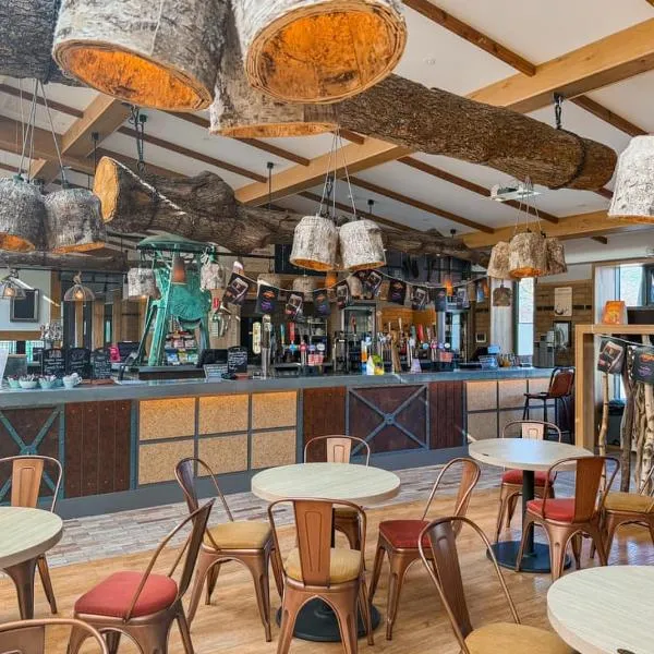 Norfolk Woods Resort And Spa, hotel i Narborough