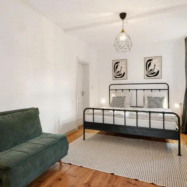 LubuNest l Altstadtwohnung am Blühenden Barock, Hotel in Ludwigsburg