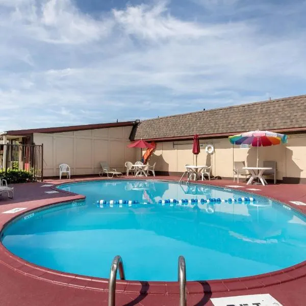 Rodeway Inn Auburn Hills - Detroit โรงแรมในออเบิร์นฮิลล์ส