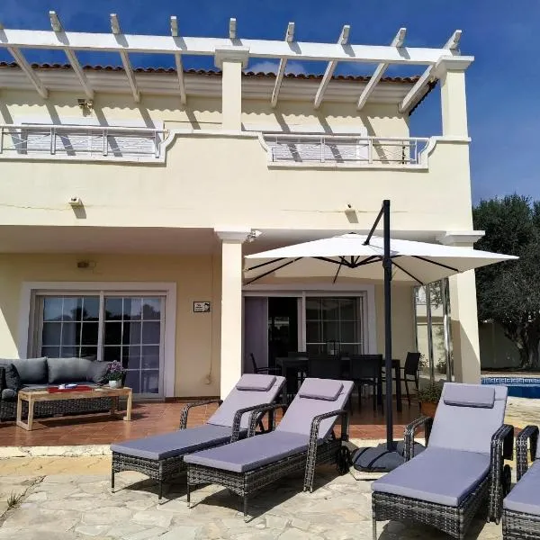 Villa Elegante, with a private pool, hotel en Murcia