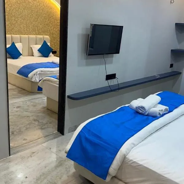 KDM Hotel Indore Palace- a walk away from Saibaba Temple, hotel i Shirdi