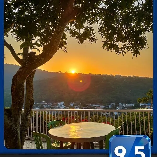 Arirang Sea View Homestay, Hotel in Senggigi