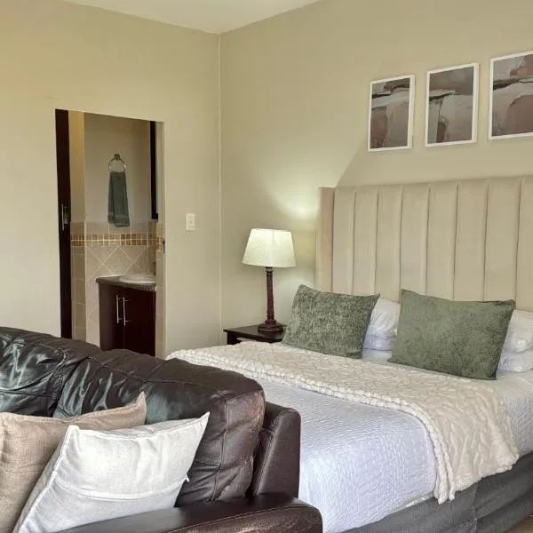 The olive stay at Ocean view Villas F7, hotel v destinaci Port Edward