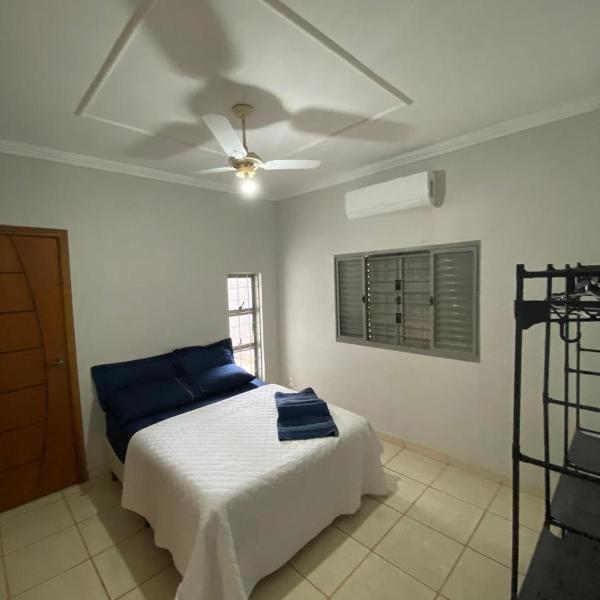 Casa em Barretos com piscina e ar-condicionado - Foto 2
