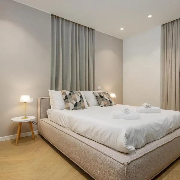 Bergamo Center BGYnn Balcony Suite