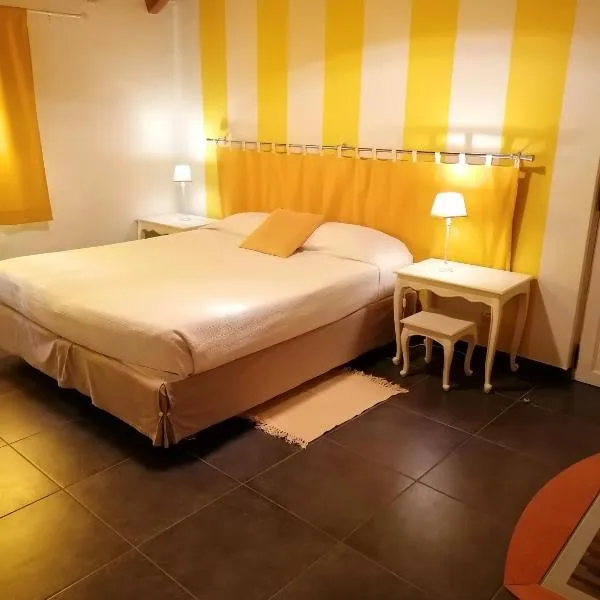 Masoe des Chatards โรงแรมในNeuilly-le-Réal