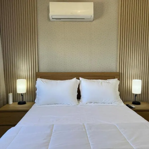 Modern 3BR Apartment with Resort-Style Amenities, hotelli kohteessa Santiago de los Caballeros